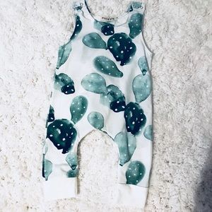 Leaf romper unisex
